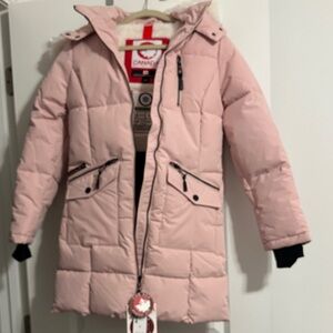Canada Puffer Coat with Hood